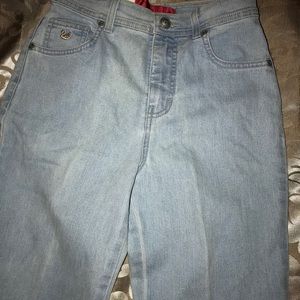 Beautiful Gloria Vanderbilt Jeans. 4P. Light Blue.